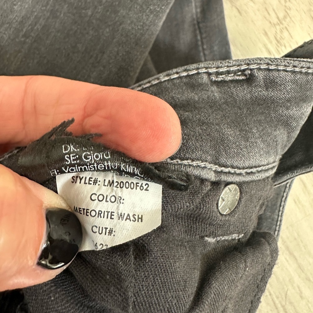 Liverpool Jeans - charcoal Skinny Jeans - size 6 / 28 Midrise
Color: meteorite - Picture 6 of 8